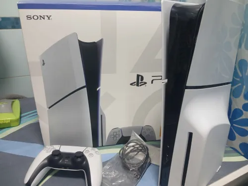 PS5 PLAYSTATION 5 SLIM - ETAT 10/10 - PRODUIT D'ORIGINE BRITANNIQUE