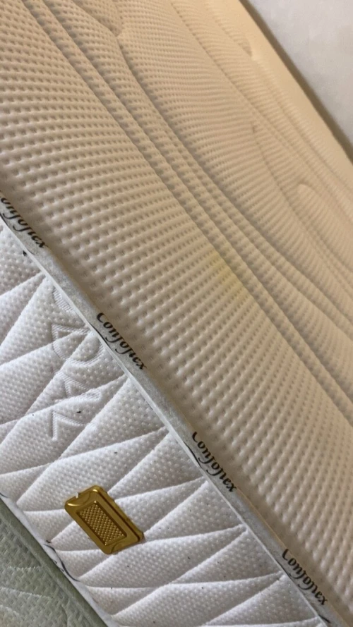 Matelas orthopedique 2 places (achete chez mon matelas)