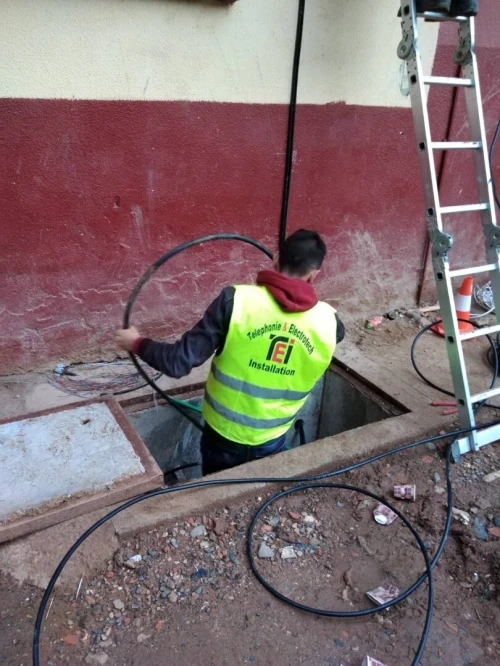 INSTALLATION RESEAU, STANDAR TELEPHONIQUE ET FIBRE OPTIQUE
