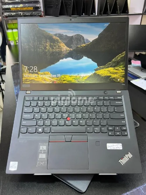 Laptop lenovo t14s