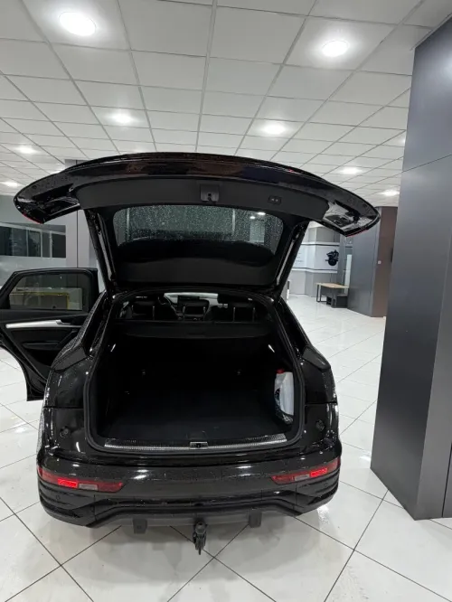 Audi Q5 2023 S Line intérieur extérieur