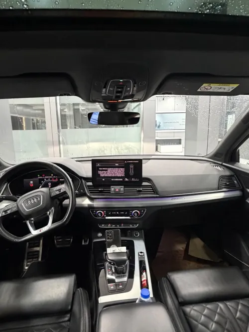 Audi Q5 2023 S Line intérieur extérieur