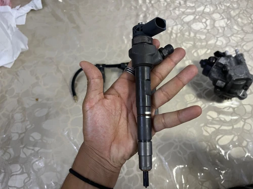 Les Injecteurs 2.0 TDI Boch Original Ref :03L130277J