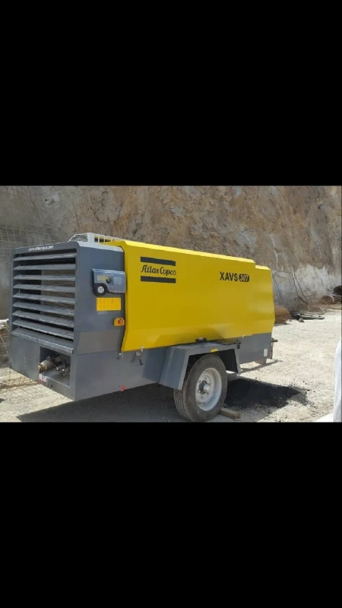 Nettoyage forages des puits avec compresseur d'air تنظيف الآبار الارتوازية 