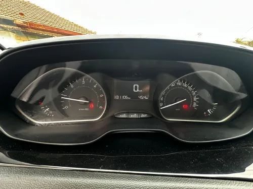 Peugeot 208 2019 Allure