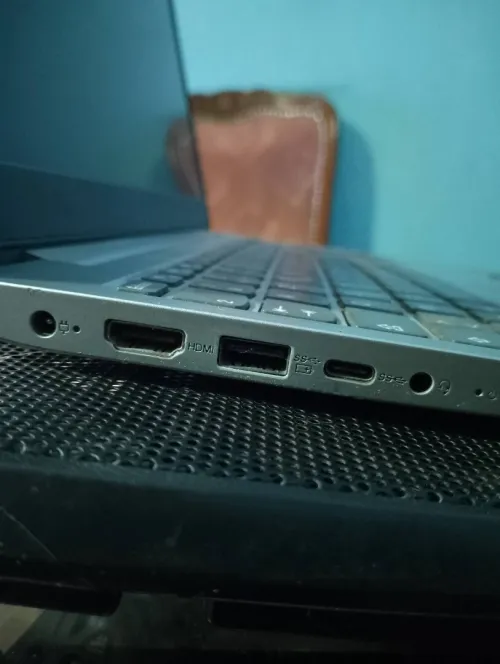 Lenovo ideapad 330s ram 20GB  i7 8550u 8th Gen disque 1TB-hdd-disque 512GB ssd/fih mosa3ada atoni soma