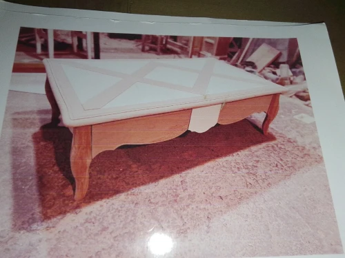 Table de chevet et table basse