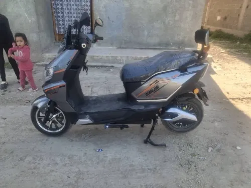 Dora moto Iron man 2026