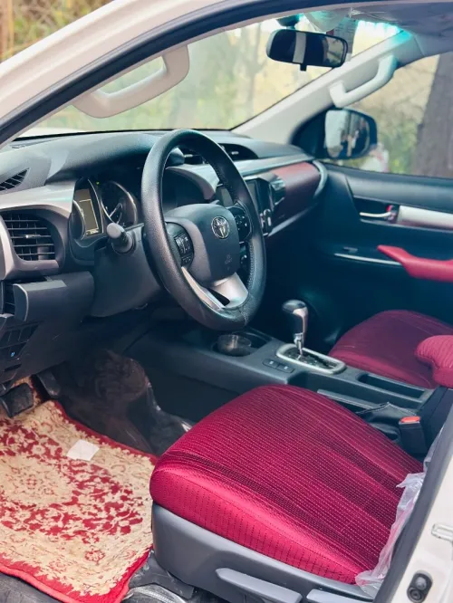 Toyota Revo  2024 Sr5 safi