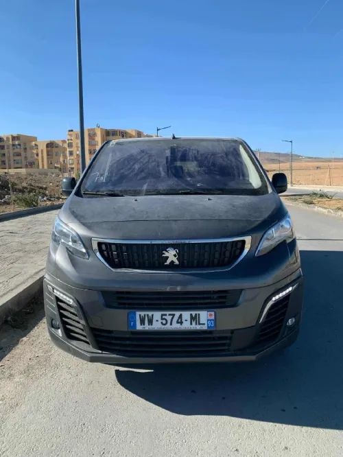 Peugeot Expert 2024 09 place
