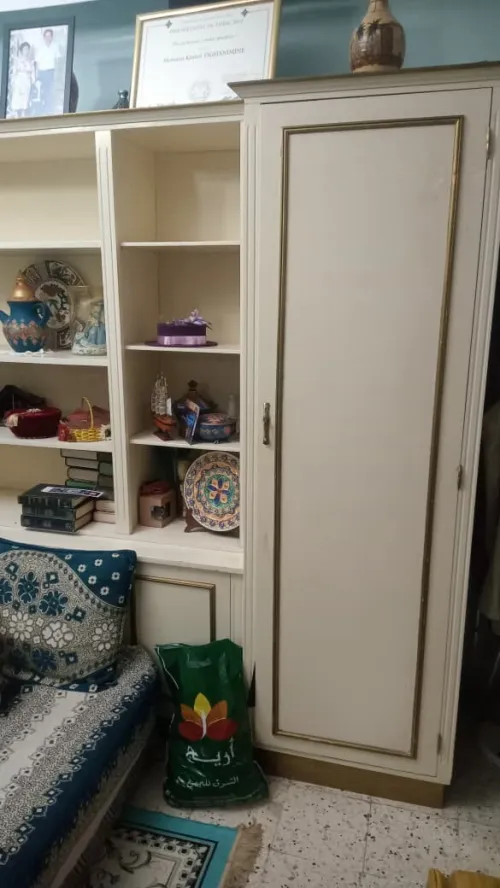 BIBLIOTHEQUE بيبليوتاك بيع عاجل