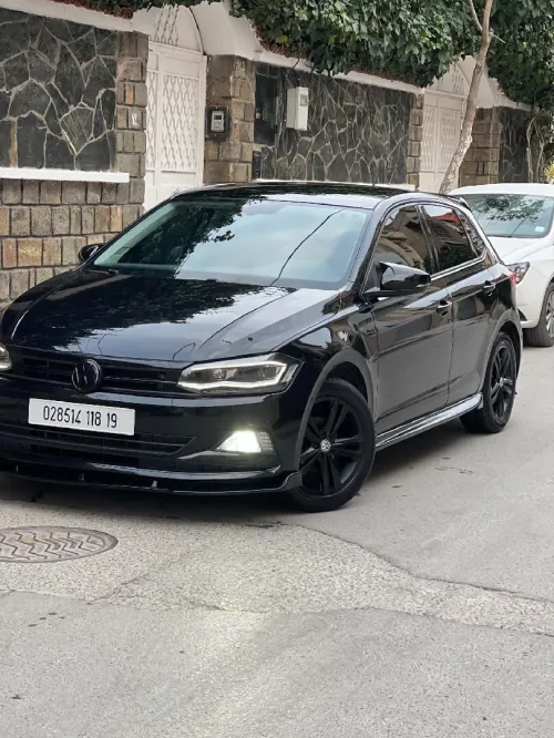 Volkswagen Polo 2018 Carat +
