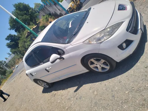 Peugeot 207 2012 Fennec