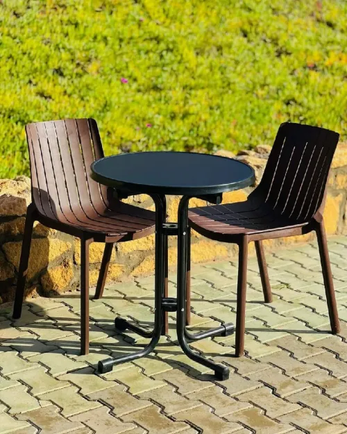 Table et chaises كراسي و طاولات 
