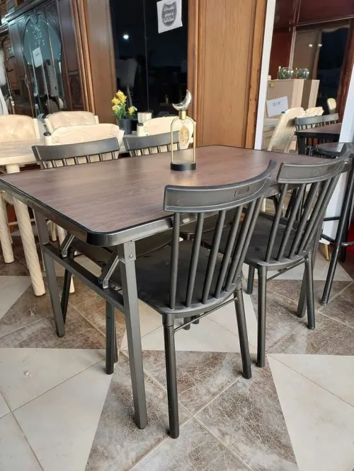 Table pliante pour divers utilisation 