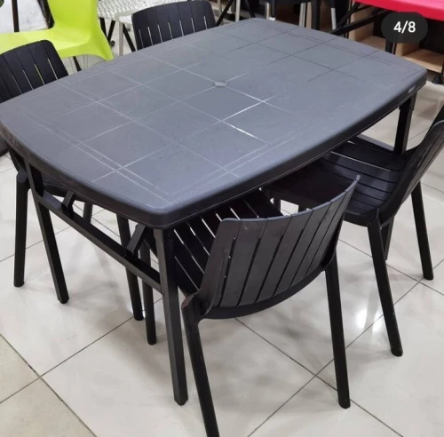 Table pliante pour divers utilisation 