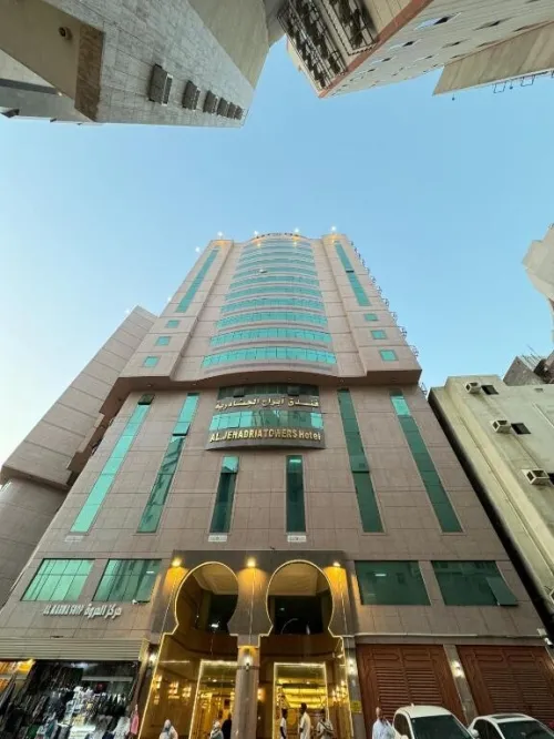 عمرة شهر فيفري و شهر مارس رحلات مباشرة فنادق مريحة و قريبة من الحرم ابتداءا من 205000 دج