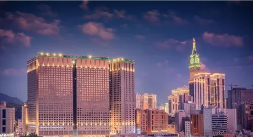 عمرة اواخر رمضان  فندق ابراج الكسوة و ر فاع السد و روابي زمزم رحلات مباشرة ابتداءا من 395000 دج