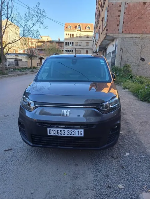 Fiat Doublo Italien 2023 