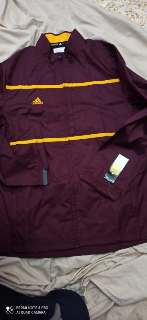 vêtements de toutes les marques 