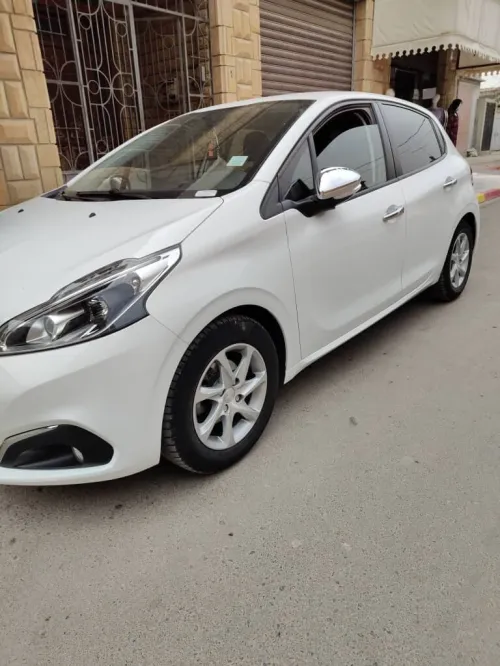 Peugeot 208 2016 Active Facelift