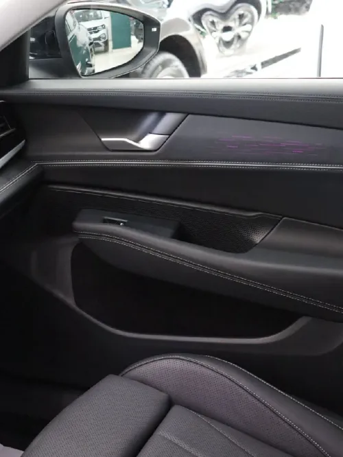 Volkswagen Passat 2025 Pro