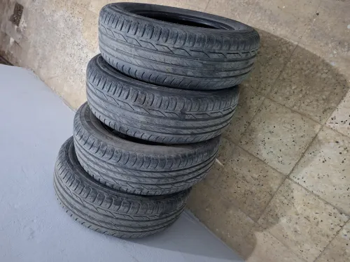 Vente de 04 pneus bridgestone
