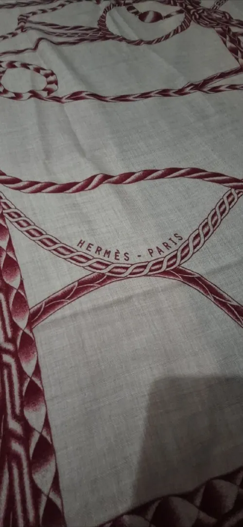 Foulard hermes authentique modèle   robe de soir