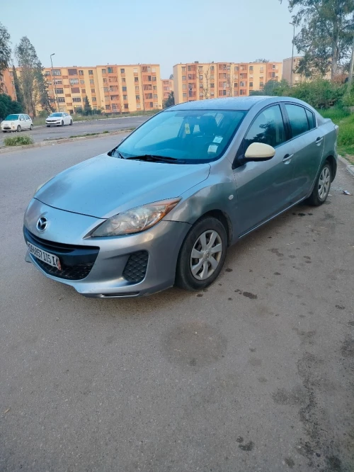 Mazda 3 box 2015 