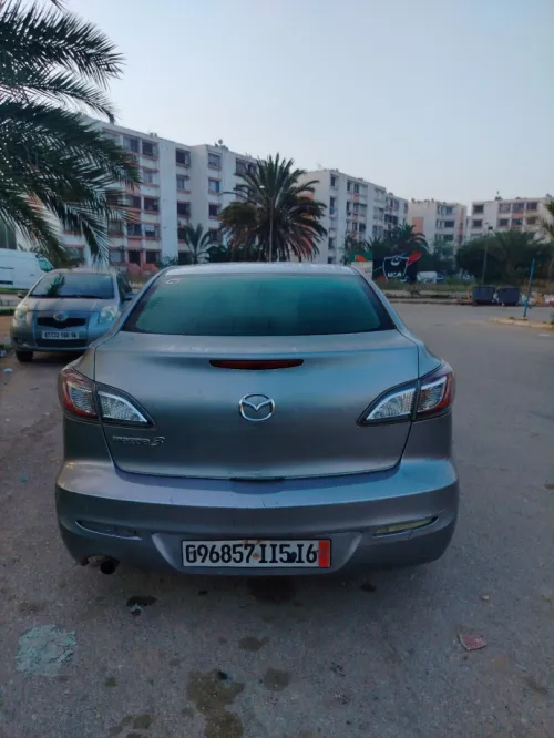 Mazda 3 box 2015 