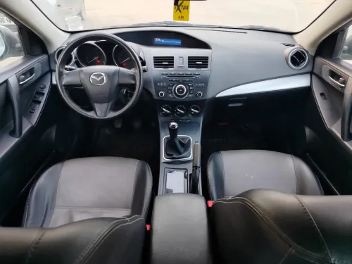 Mazda 3 box 2015 