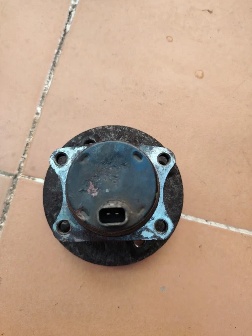MOYEU DE ROUE arrière jac j2