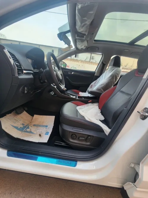 Skoda Karoq 2025 Luxury