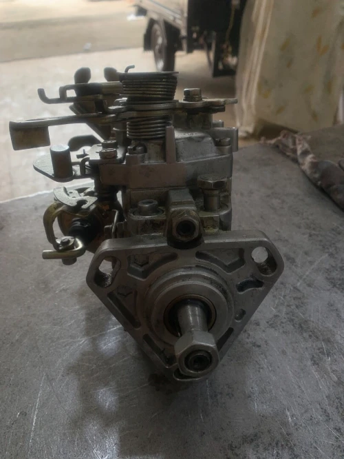 Pompe injection Nissan hardbody