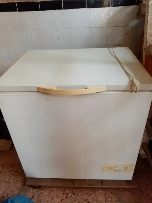 Réfrigérateur, TV, congélateur