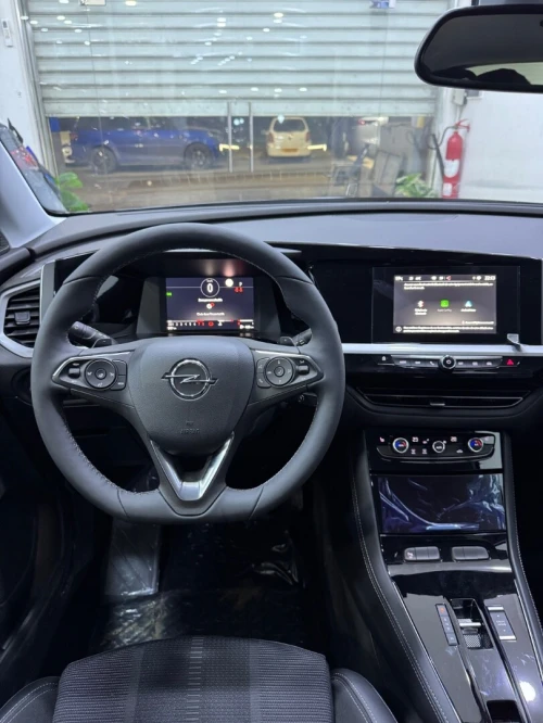 Opel GrandLand 2025 Fole
