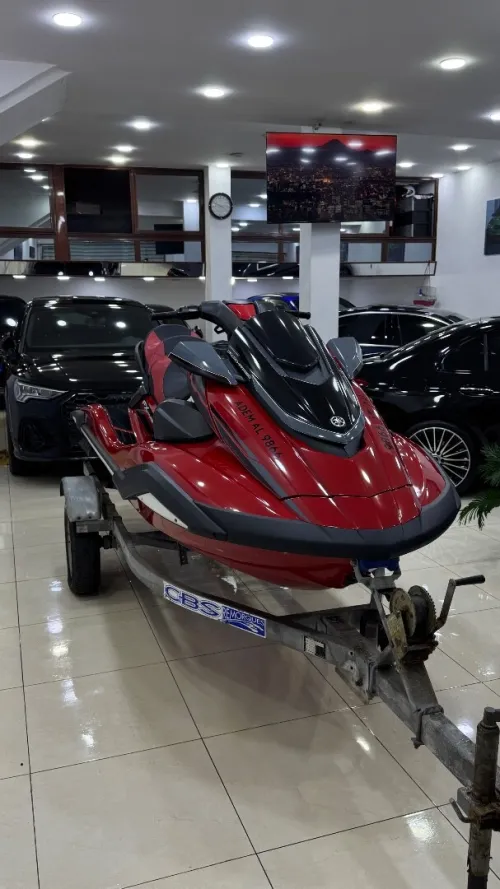 Jet ski