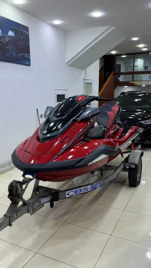 Jet ski