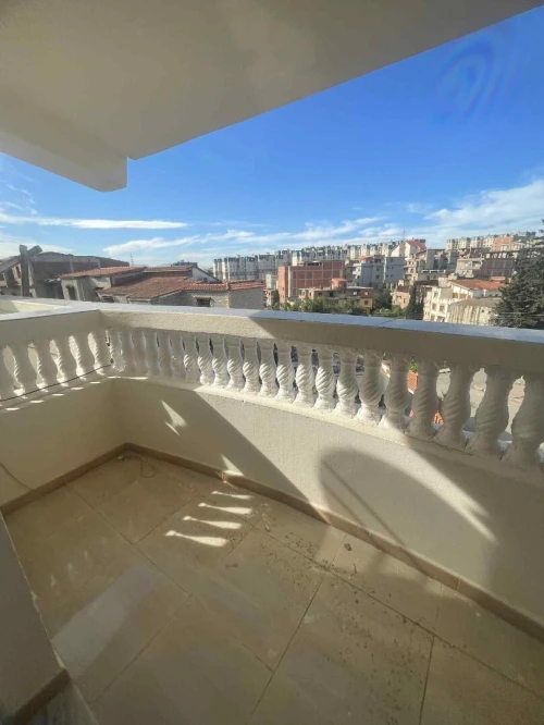 Location Appartement Niveau de villa F3 Alger Draria