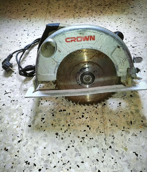 CROWN منشار خشب 