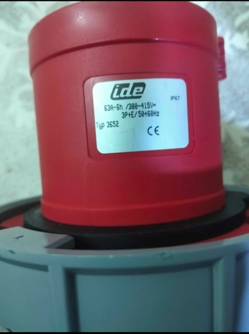 Prise de force industrielle (IDE) 2 mâle et 2 femelle 3p+N+t 63A  Étanche IP67