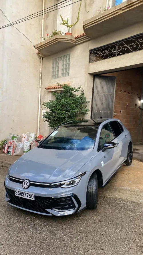 Volkswagen Golf 8 2025 R Black Edition 