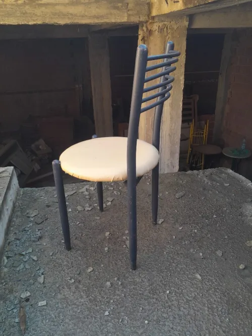 5 table et 13 chaises