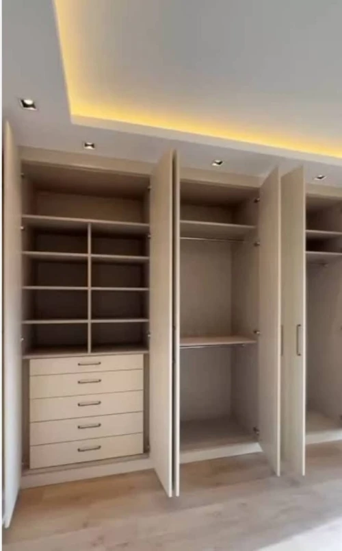 Montage meubles et portes modernes