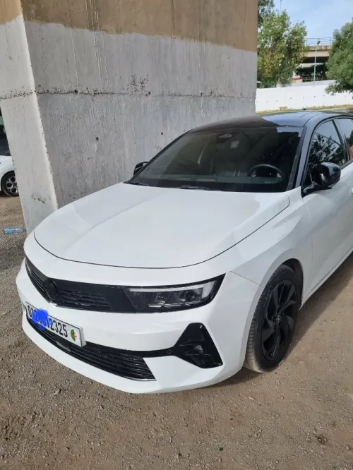 Opel Astra 2023 