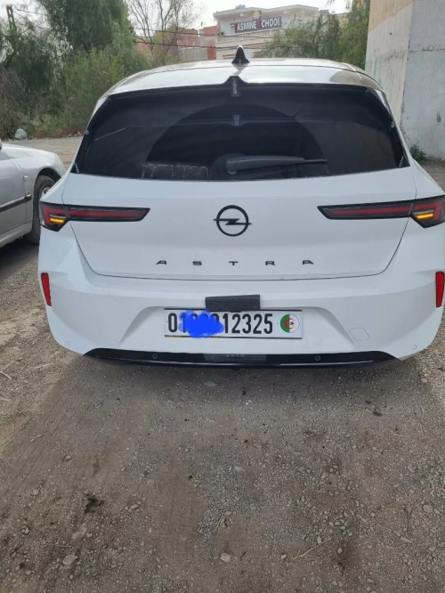 Opel Astra 2023 