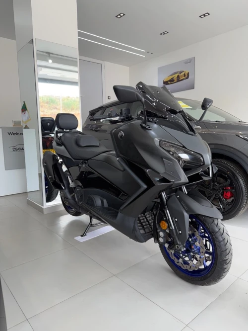 Yamaha T max 563 2026