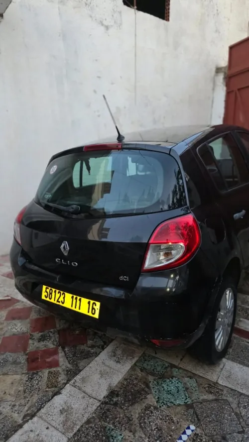 Renault Clio 3 2011 Exception
