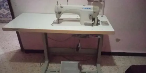 آلة خياطة machine à coudre 