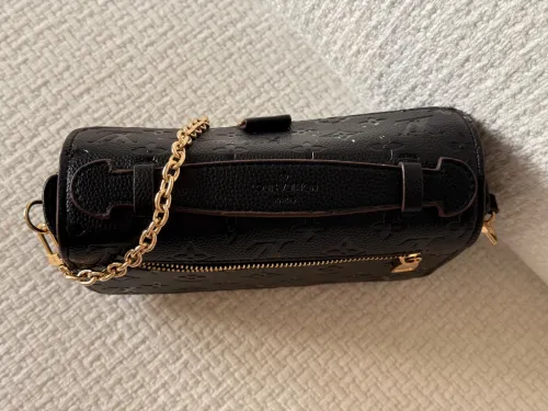 Louis Vuitton Métis Pochette East West